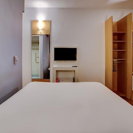 Ibis Vitoria Praia Do Canto Екстериор снимка